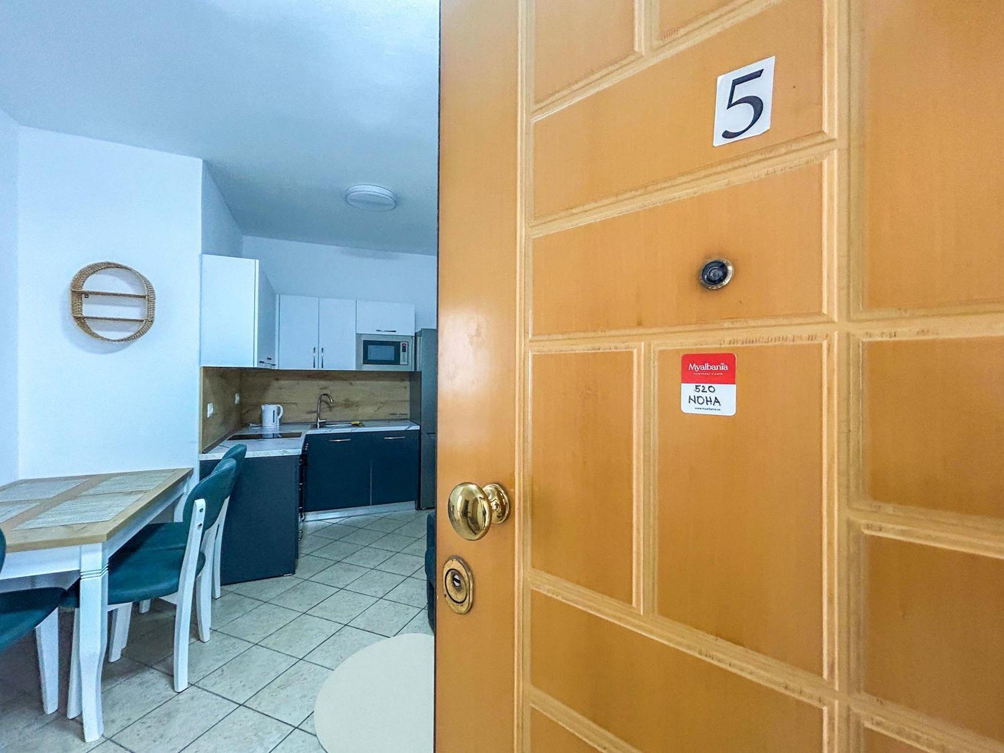 Royal 520 Apartment ดูร์เรส ภายนอก รูปภาพ